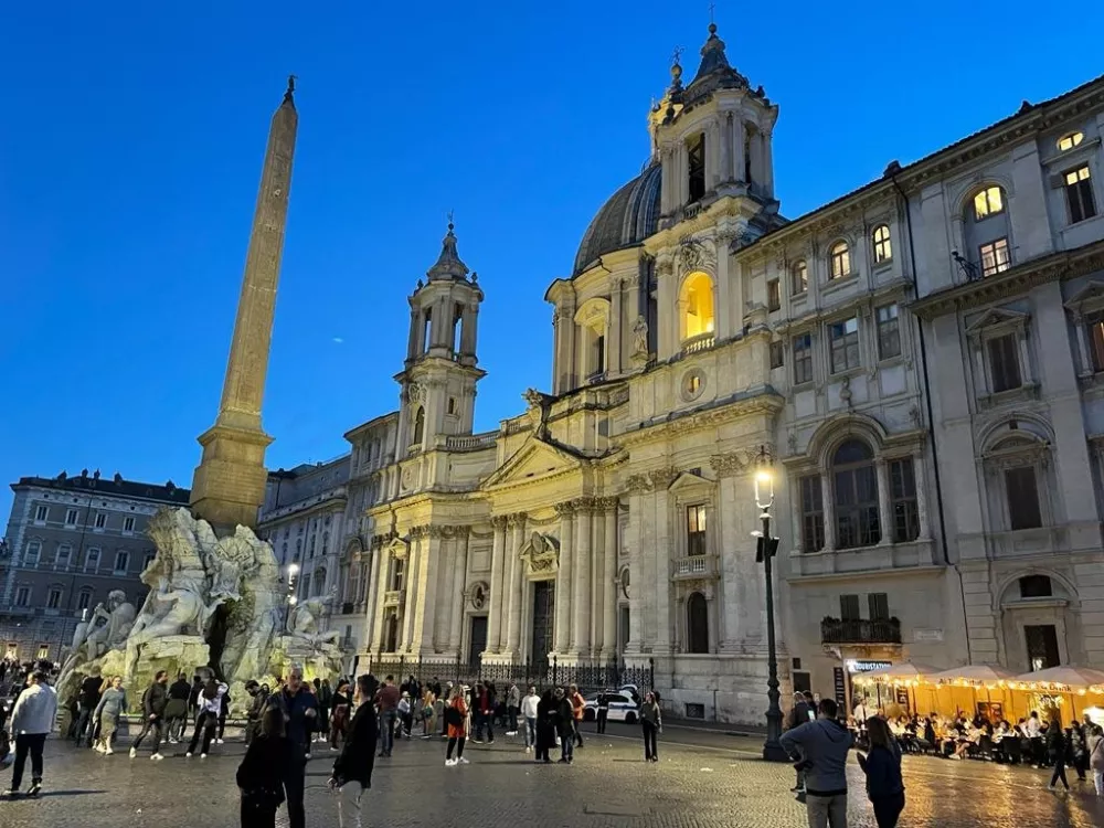 Blue sky at Piazza Navona